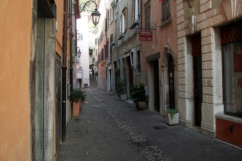 Residenza Porte Vecchie Appartement Riva del Garda Buitenkant foto